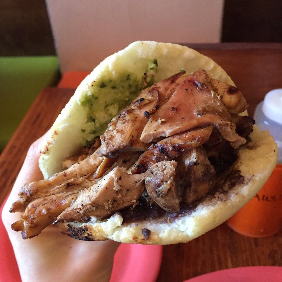 WHITE AREPA GRILLED CHICKEN